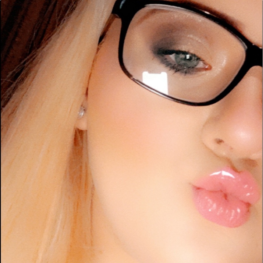 Meet your Posher, Britney